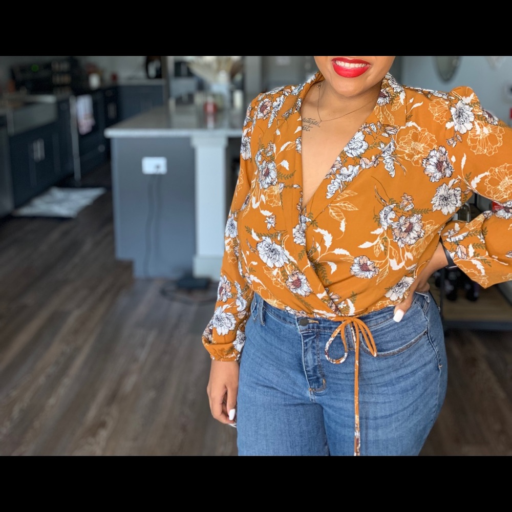 Mustard top w/ floral design